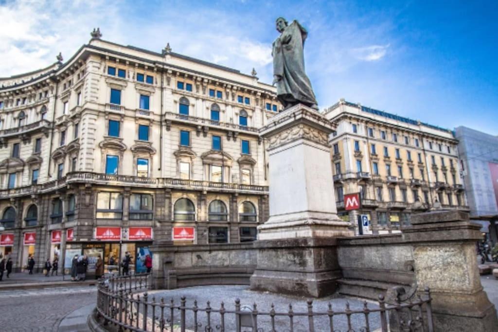 Piazza Duomo - Antico Appartamento Dell'800 Милано Екстериор снимка